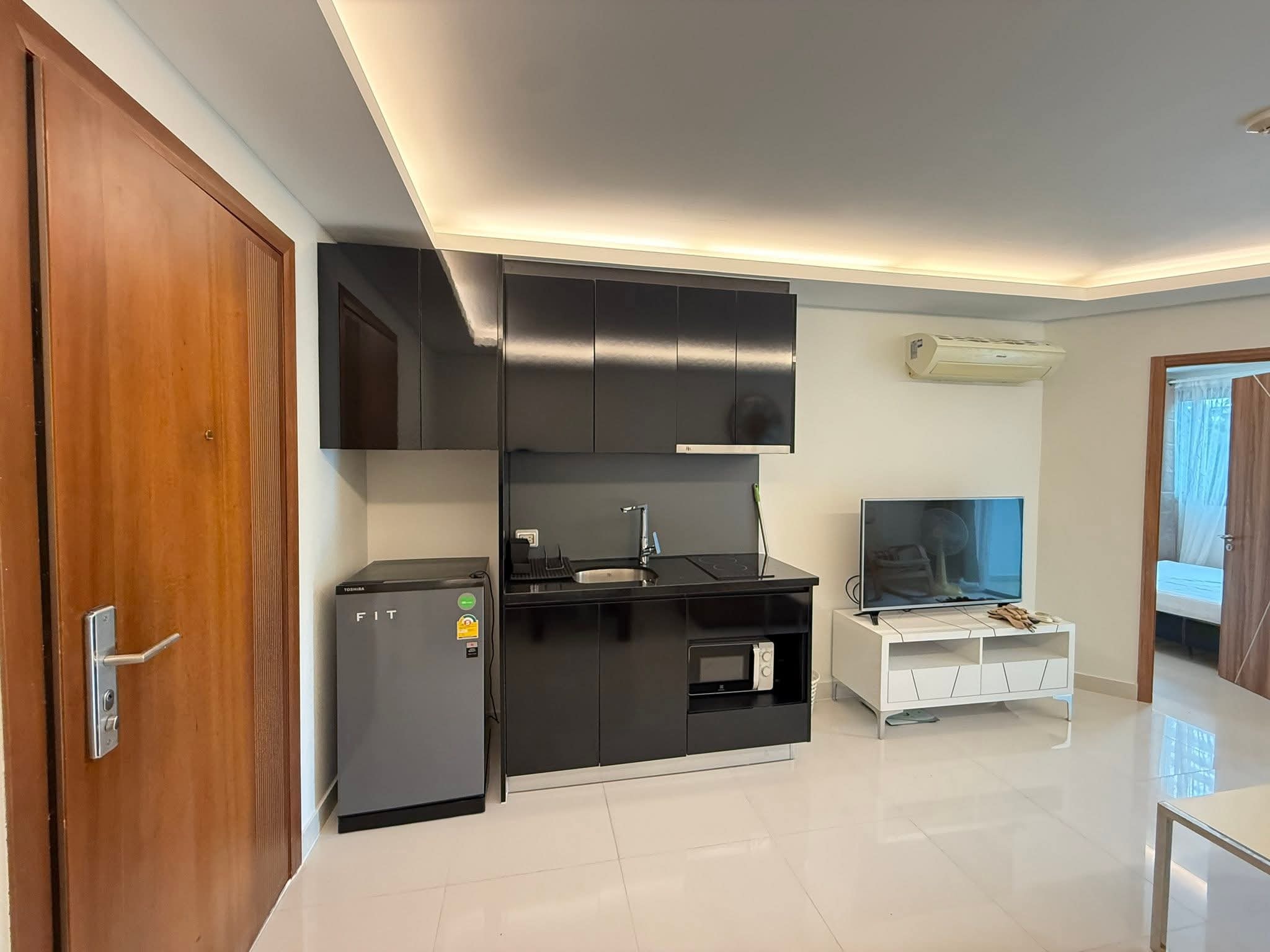 Beautiful Pool View 1 bedroom in Wongamat for Sale photo 14