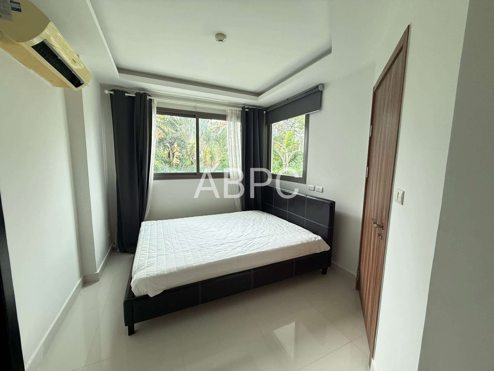 Beautiful Pool View 1 bedroom in Wongamat for Sale photo 7