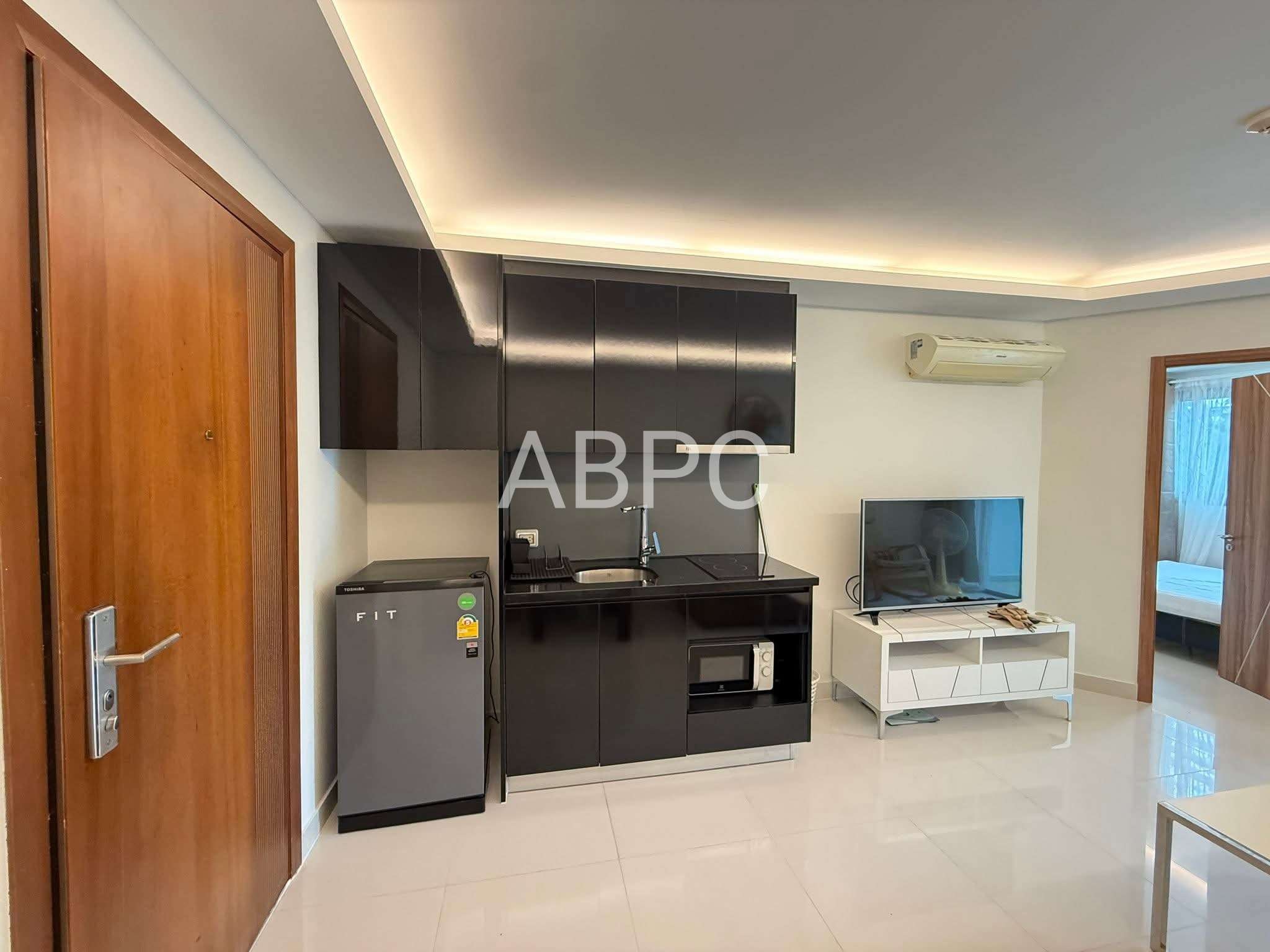 Beautiful Pool View 1 bedroom in Wongamat for Sale photo 5