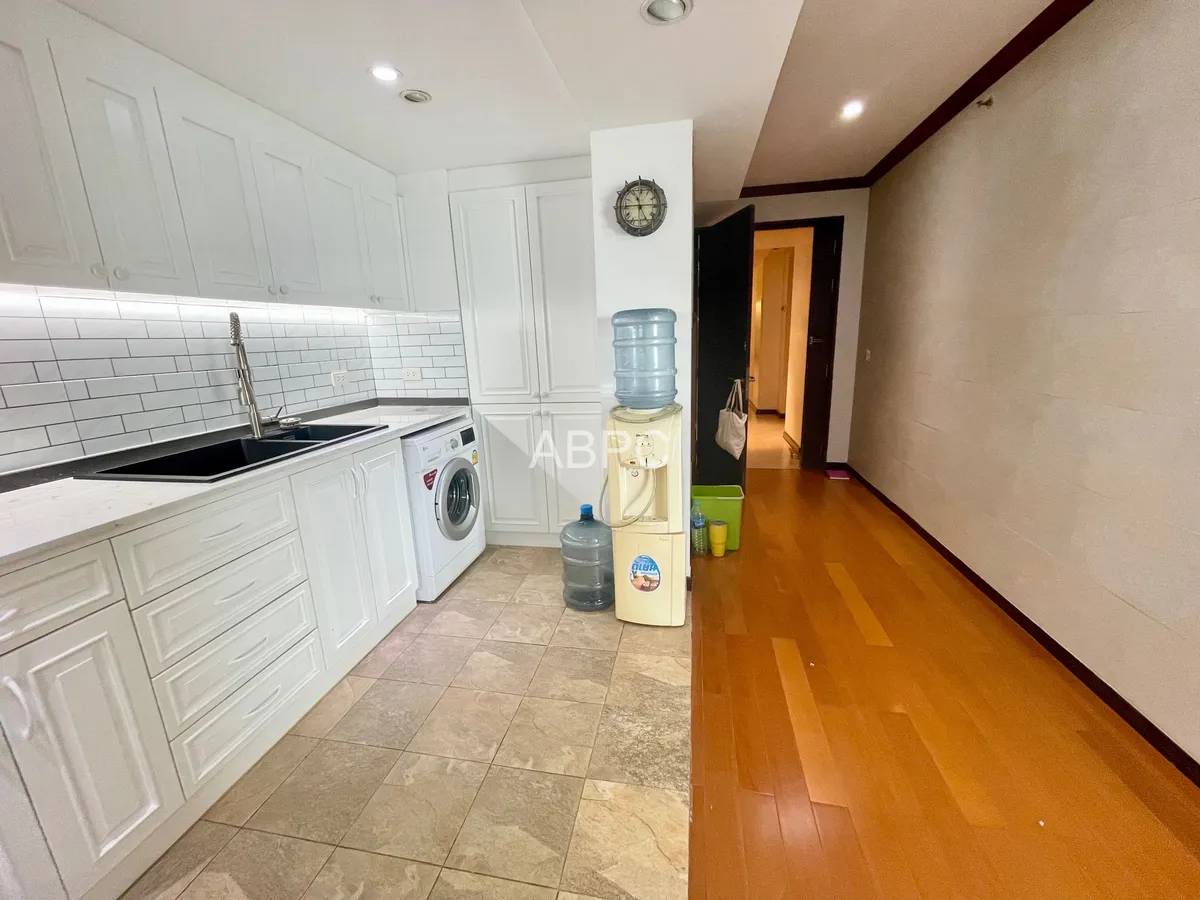 Two Bedroom Two Bathroom In Luxury Beachfront Condominium photo 6