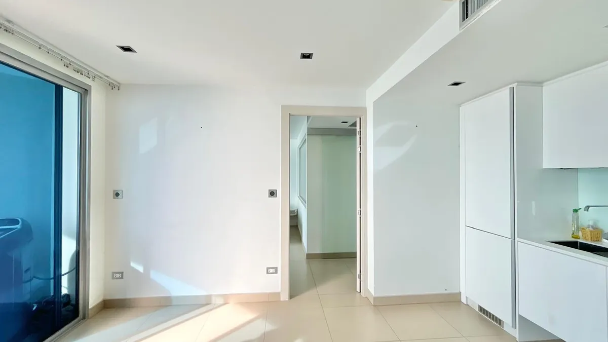 Ocean View Condo For Rent in Prahtamnak photo 12