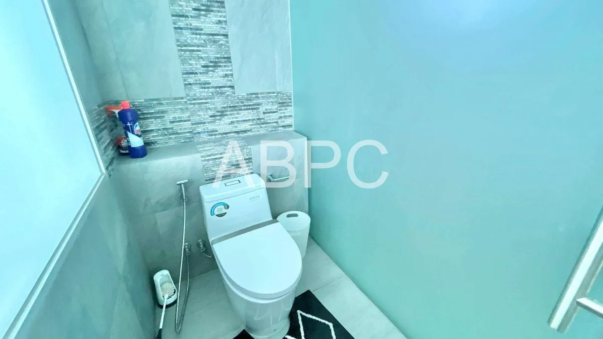 Ocean View Condo For Rent in Prahtamnak photo 4
