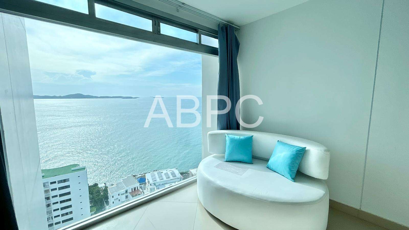 Ocean View Condo For Rent in Prahtamnak