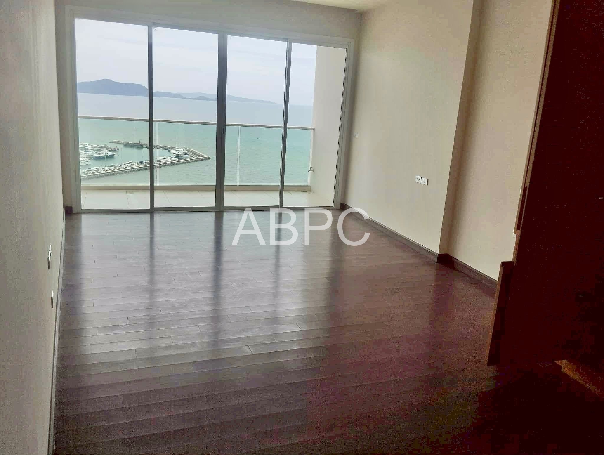 Ocean view Beachfront Condo For Sale In Najomtien photo 2