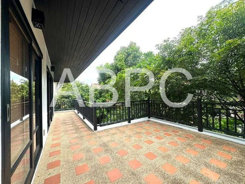 Thai Bali Style Pool Villa 4 bedrooms 5 bathroom Suitable for Business near Jomtien Beach for Sale/Rent photo 9