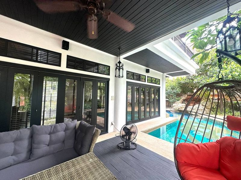Thai Bali Style Pool Villa 4 bedrooms 5 bathroom Suitable for Business near Jomtien Beach for Sale/Rent photo 26