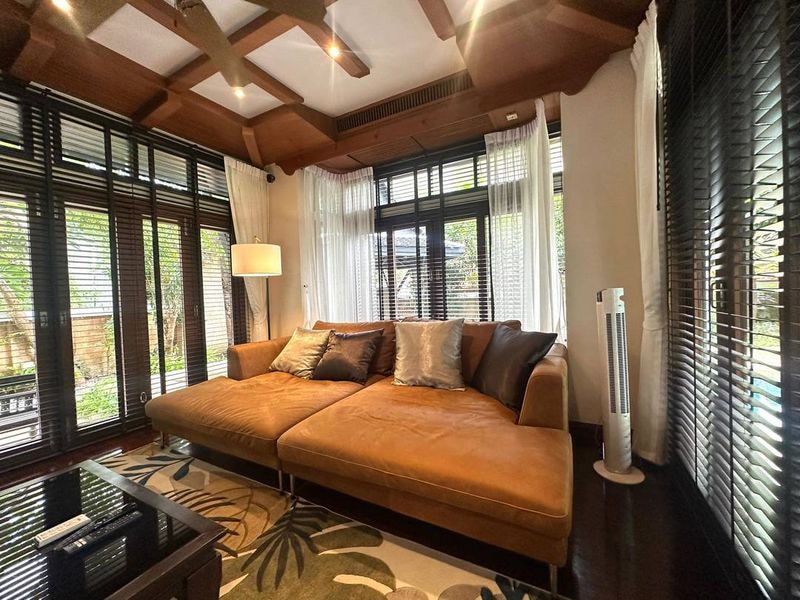 Thai Bali Style Pool Villa 4 bedrooms 5 bathroom Suitable for Business near Jomtien Beach for Sale/Rent photo 30