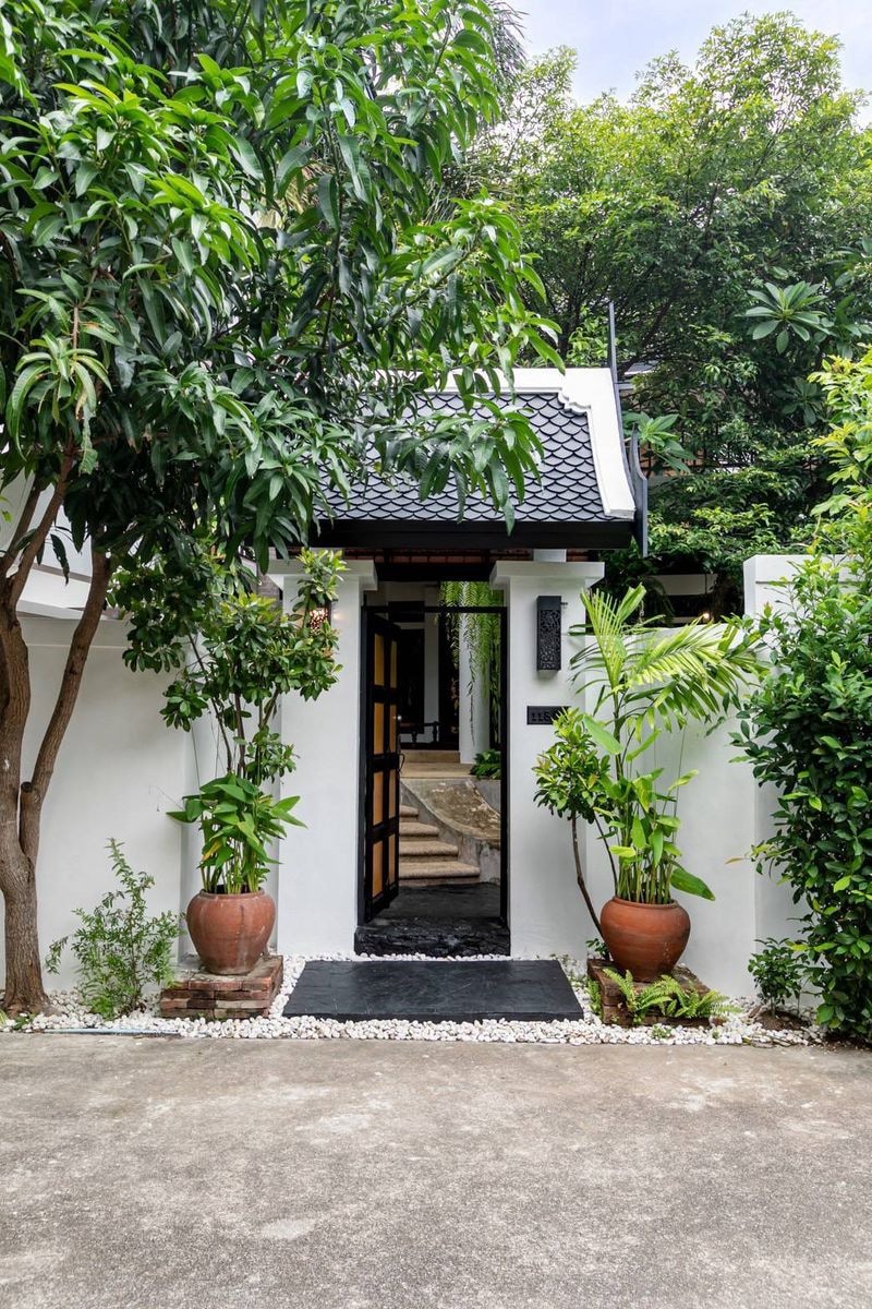 Thai Bali Style Pool Villa 4 bedrooms 5 bathroom Suitable for Business near Jomtien Beach for Sale/Rent photo 23