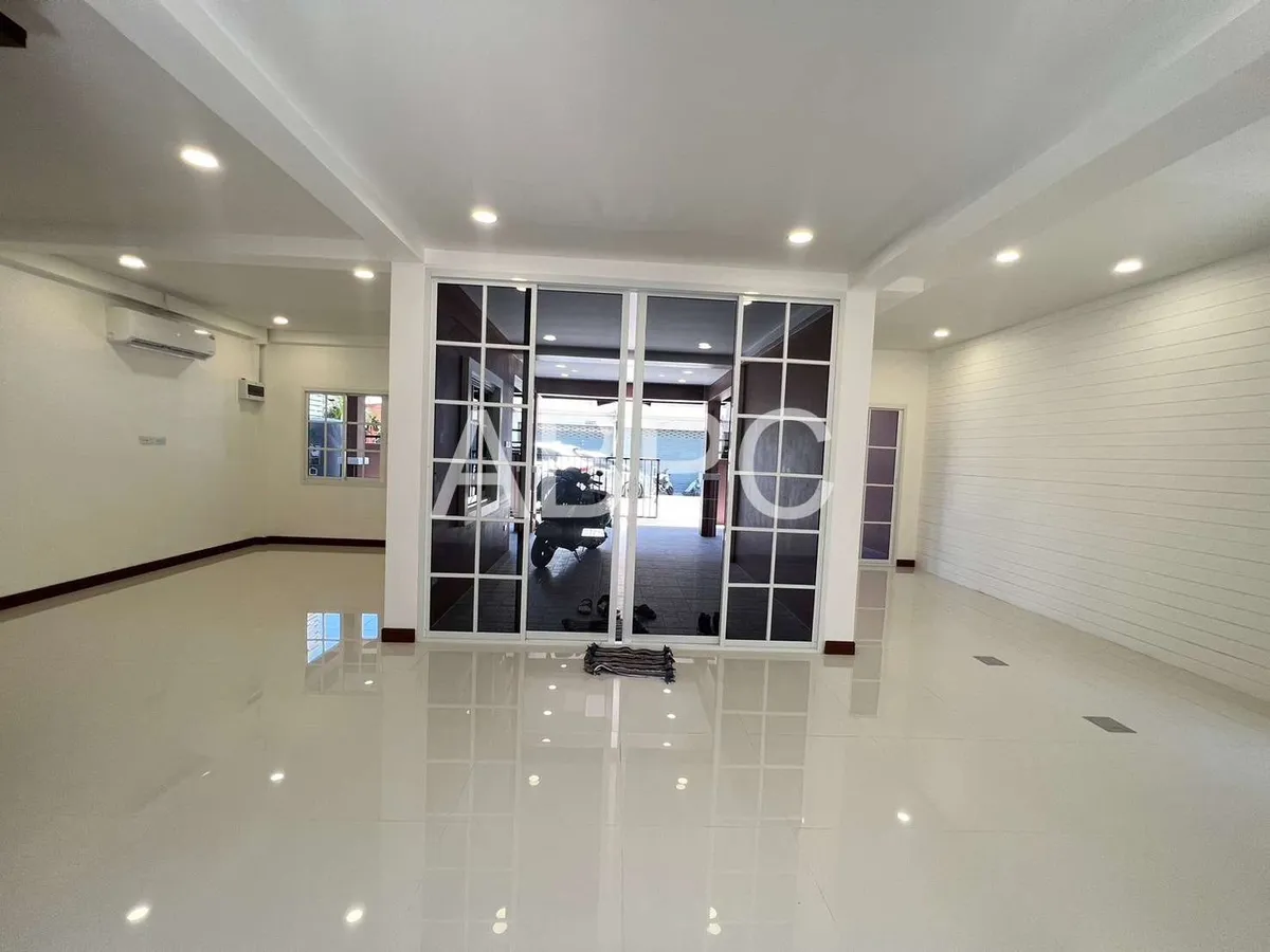 House for rent 3 Bedrooms 2 Bathrooms in Bang Saray photo 3