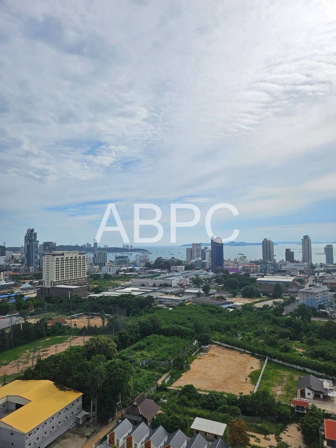 Sea View 2 Bedroom 2 Bathroom in North Pattaya photo 6