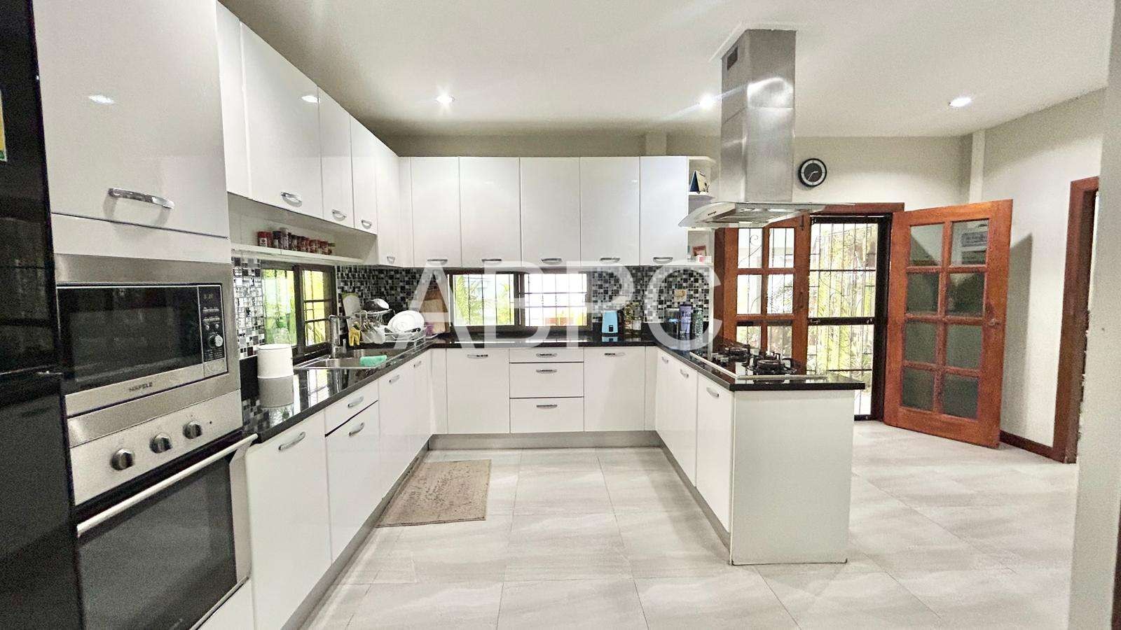3 Bedroom house For Sale In East Pattaya photo 8