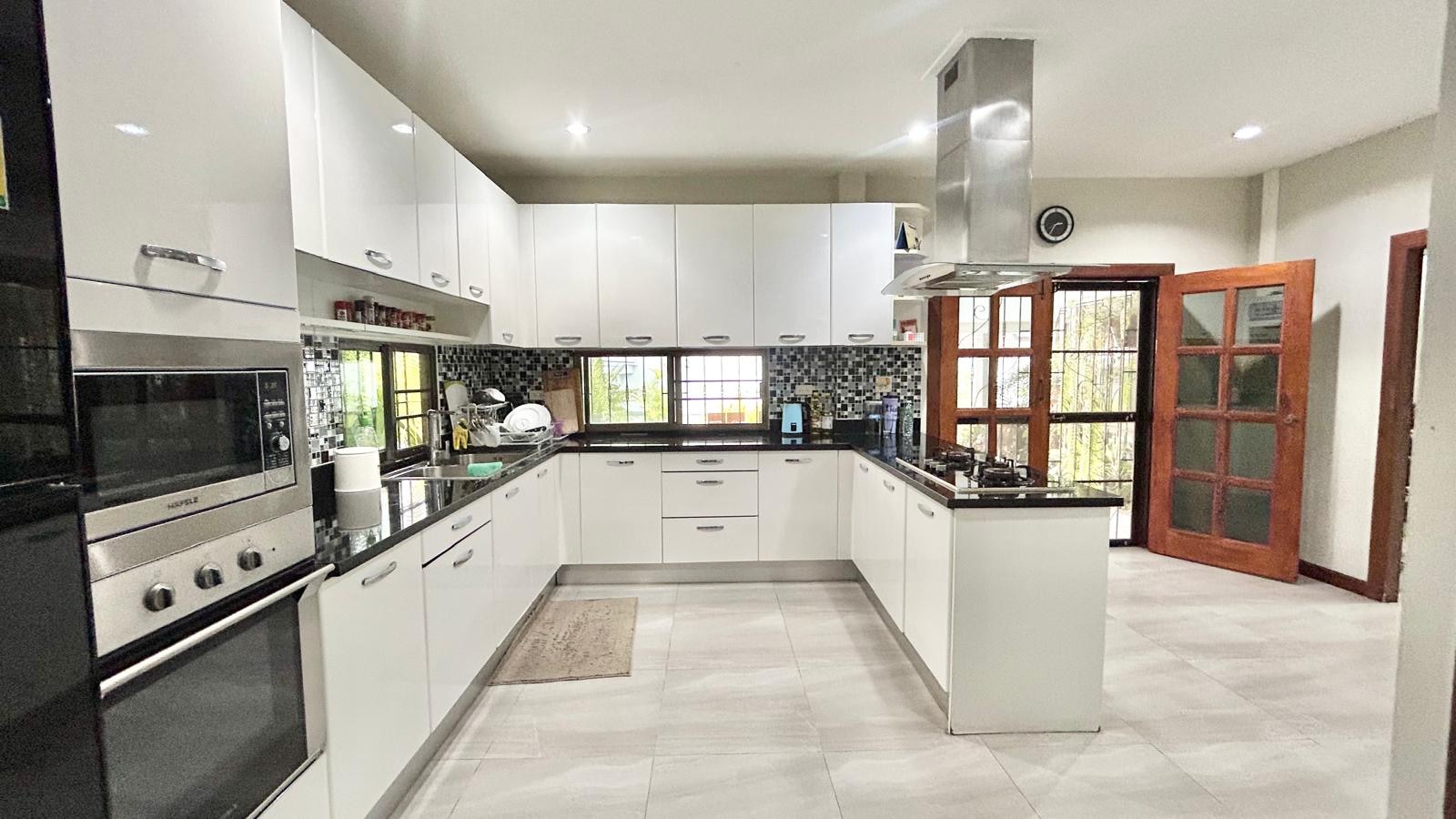 3 Bedroom house For Sale In East Pattaya photo 15