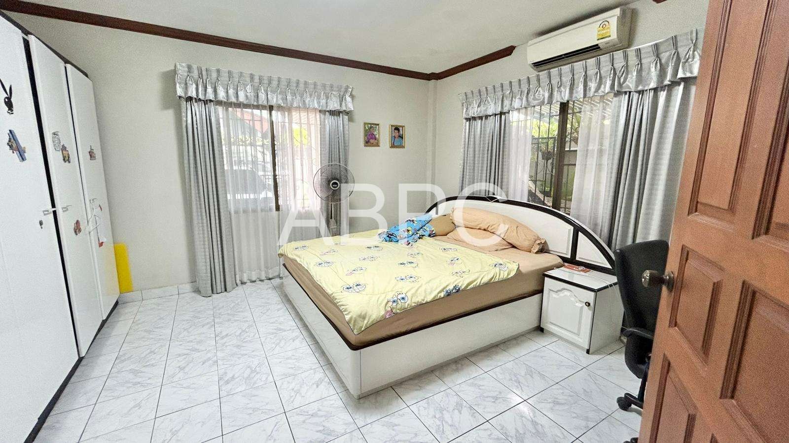 3 Bedroom house For Sale In East Pattaya photo 10