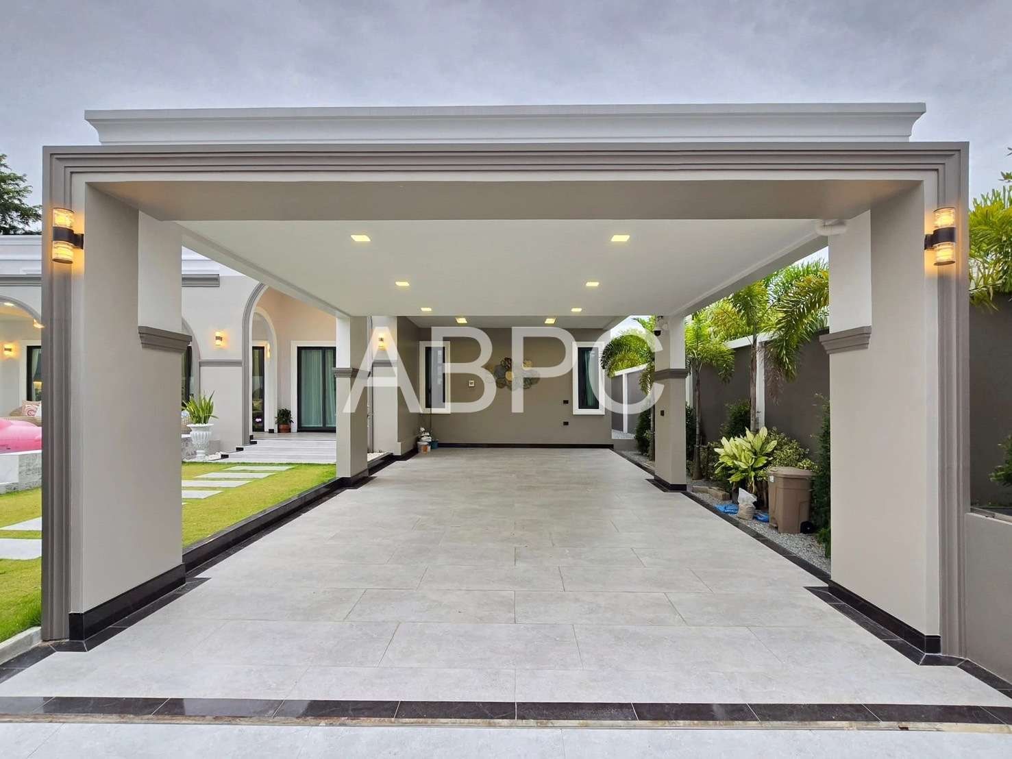 Modern Classic Pool Villa 4 Bedrooms 5 Bathrooms in East Pattata photo 3