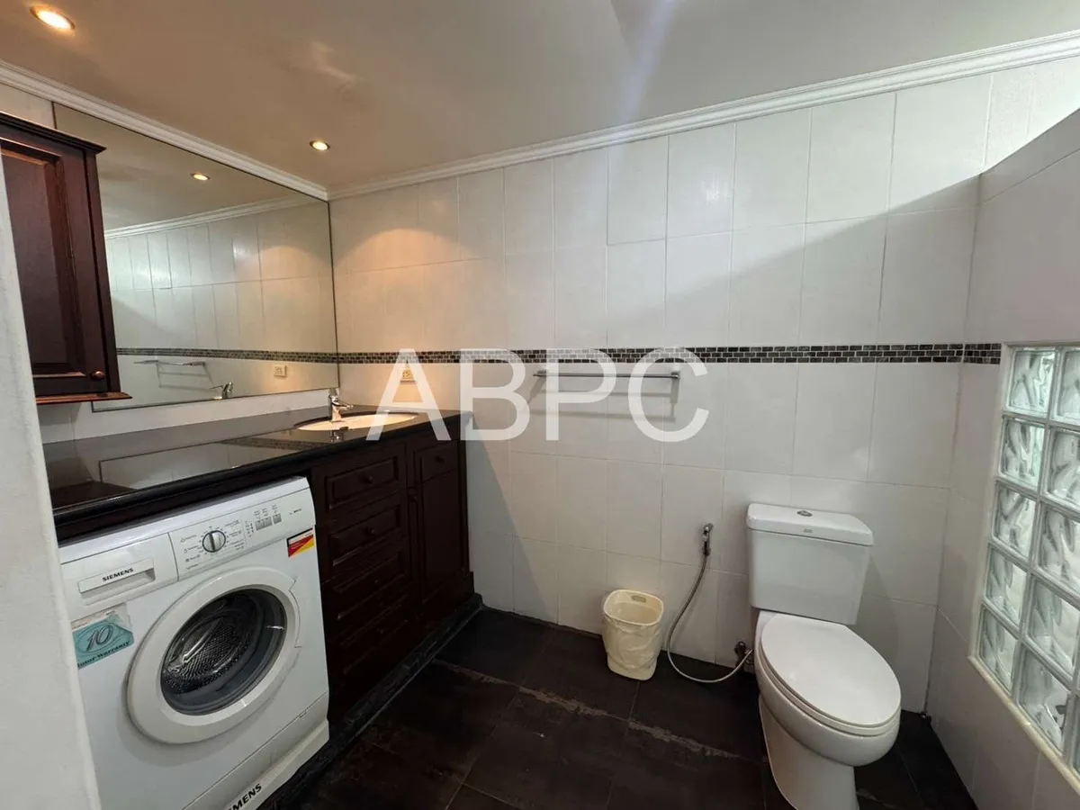 Ocean View Duplex 1 Bed 2 Bath Condo In Wongamat photo 9