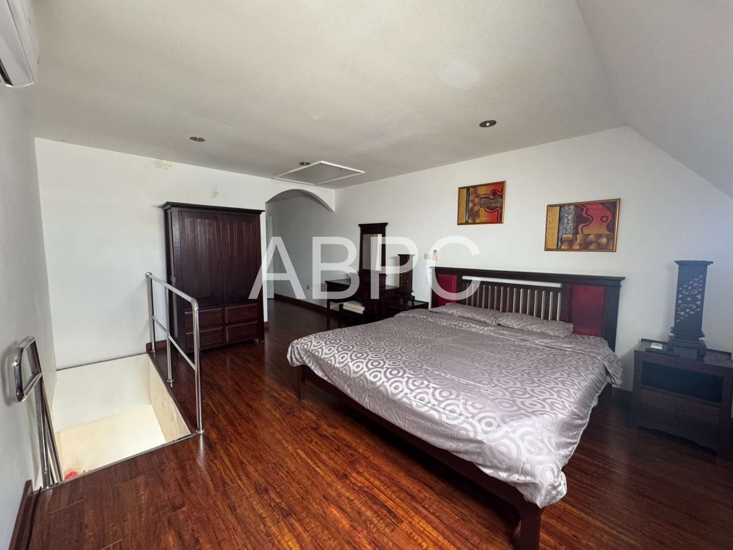 Ocean View Duplex 1 Bed 2 Bath Condo In Wongamat photo 8