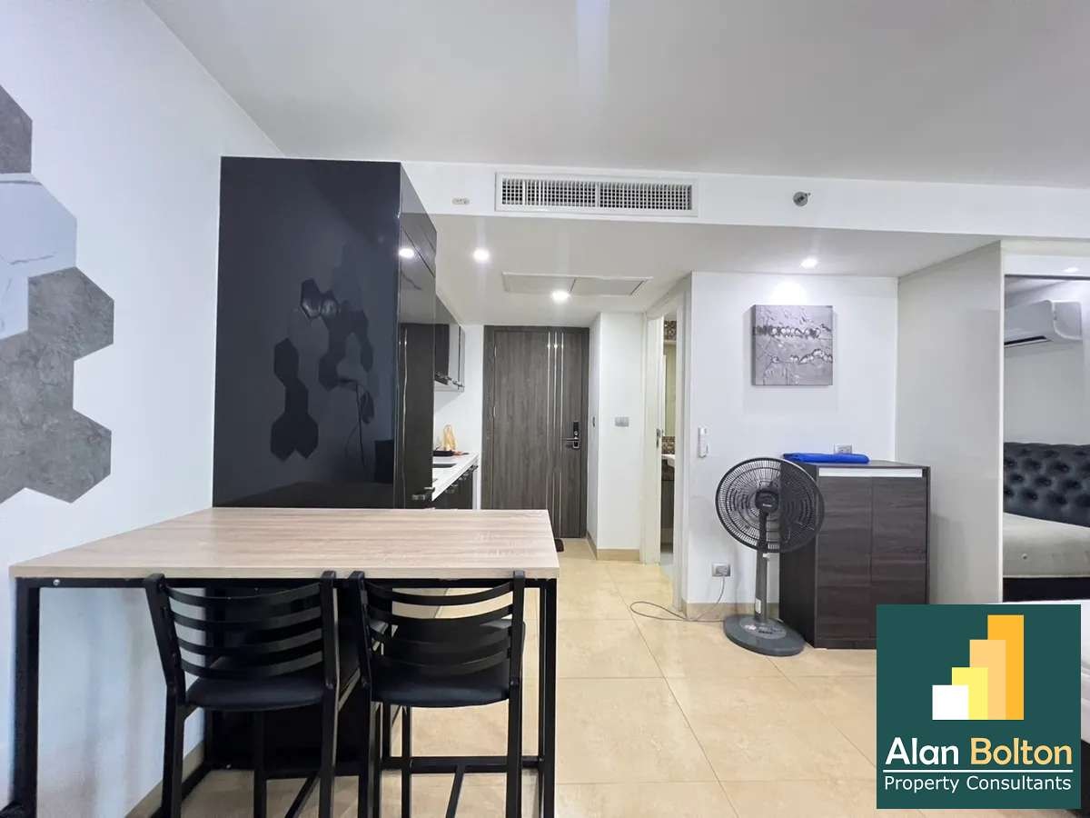 Studio 1 Bathroom in Central Pattaya photo 9