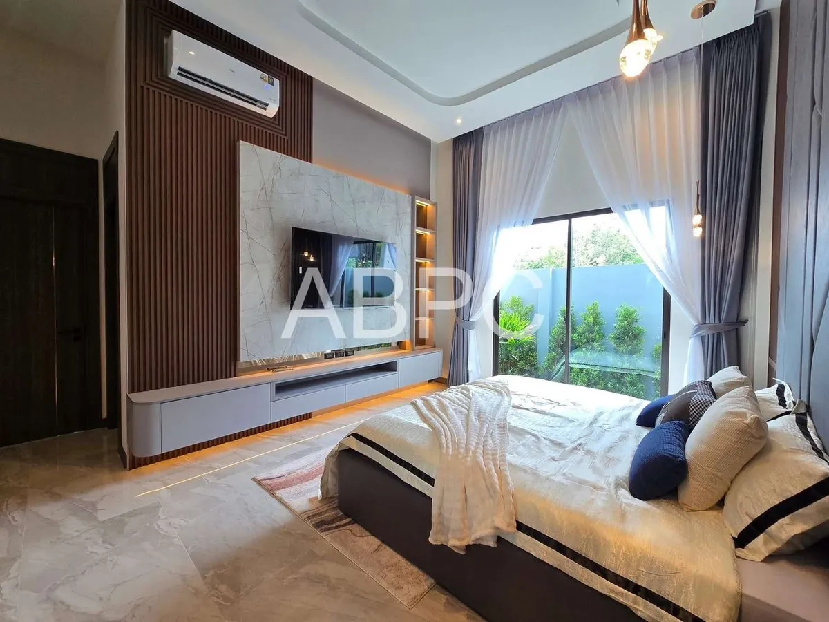 luxury pool Villa 3 Bedrooms 4 Bathrooms in Mapprachan photo 14