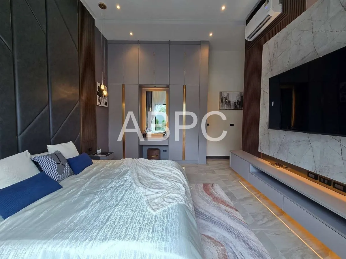 luxury pool Villa 3 Bedrooms 4 Bathrooms in Mapprachan photo 15