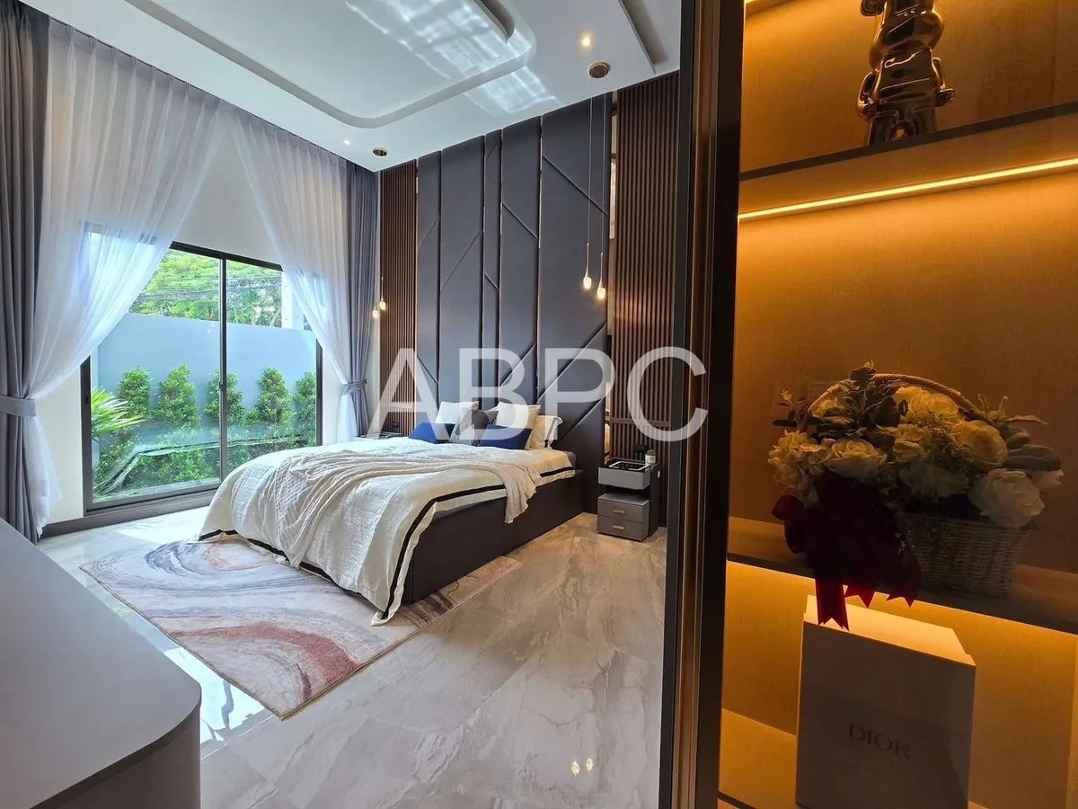 luxury pool Villa 3 Bedrooms 4 Bathrooms in Mapprachan photo 8