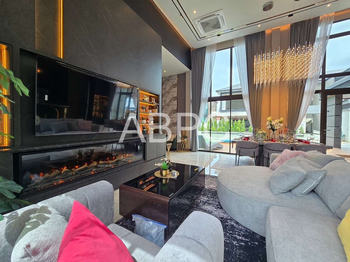 luxury pool Villa 3 Bedrooms 4 Bathrooms in Mapprachan photo 4