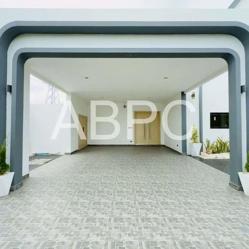 Luxury Pool Villa 3 bedrooms 4 bathrooms in East Pattaya for Sale photo 18
