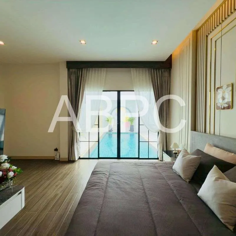 Luxury Pool Villa 3 bedrooms 4 bathrooms in East Pattaya for Sale photo 4