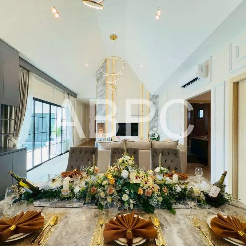 Luxury Pool Villa 3 bedrooms 4 bathrooms in East Pattaya for Sale photo 9