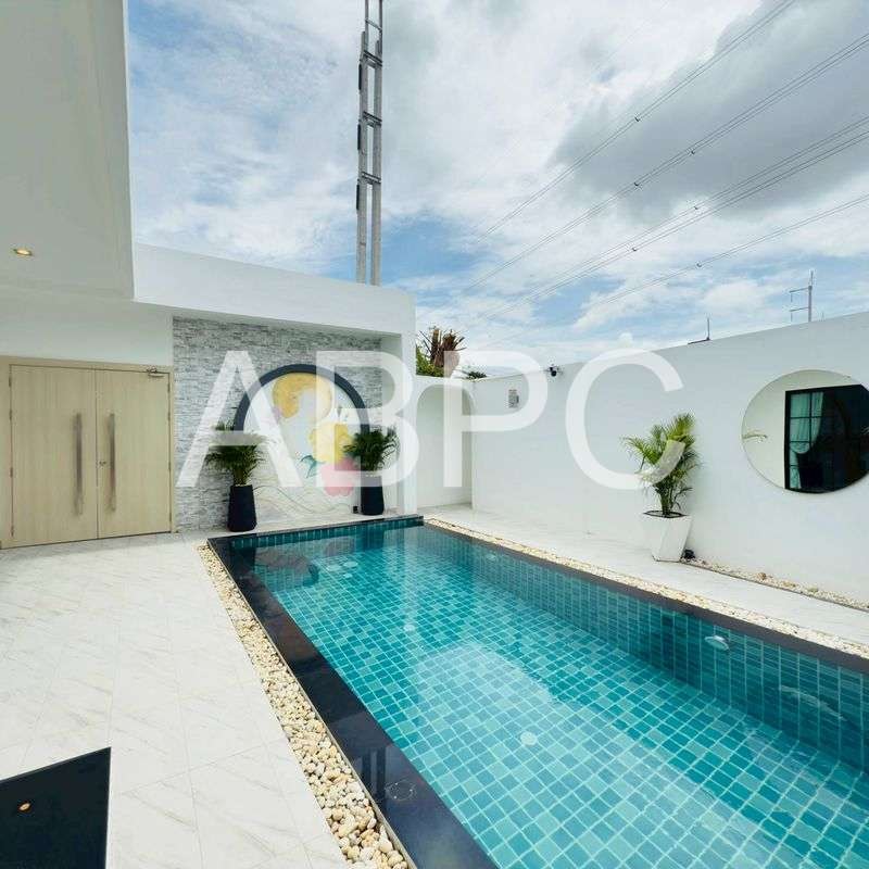Luxury Pool Villa 3 bedrooms 4 bathrooms in East Pattaya for Sale