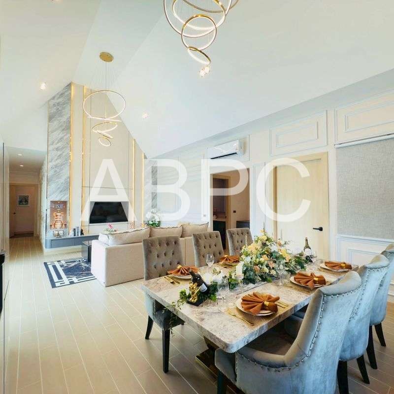Luxury Pool Villa 3 bedrooms 4 bathrooms in East Pattaya for Sale photo 2