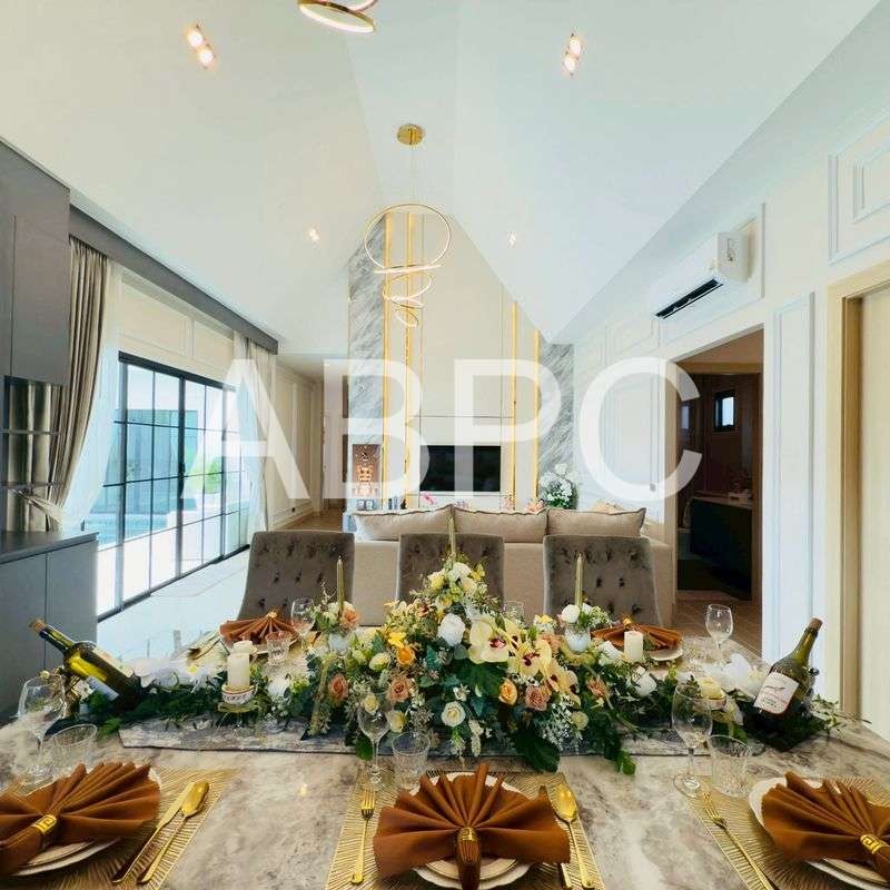 Luxury Pool Villa 3 bedrooms 4 bathrooms in East Pattaya for Sale photo 9