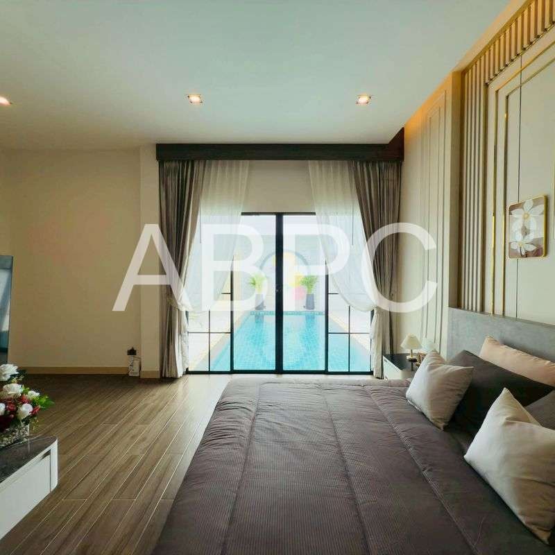 Luxury Pool Villa 3 bedrooms 4 bathrooms in East Pattaya for Sale photo 4