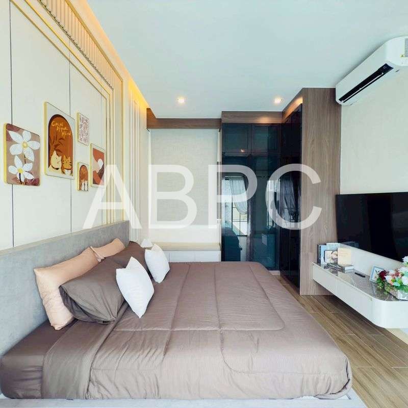 Luxury Pool Villa 3 bedrooms 4 bathrooms in East Pattaya for Sale photo 3