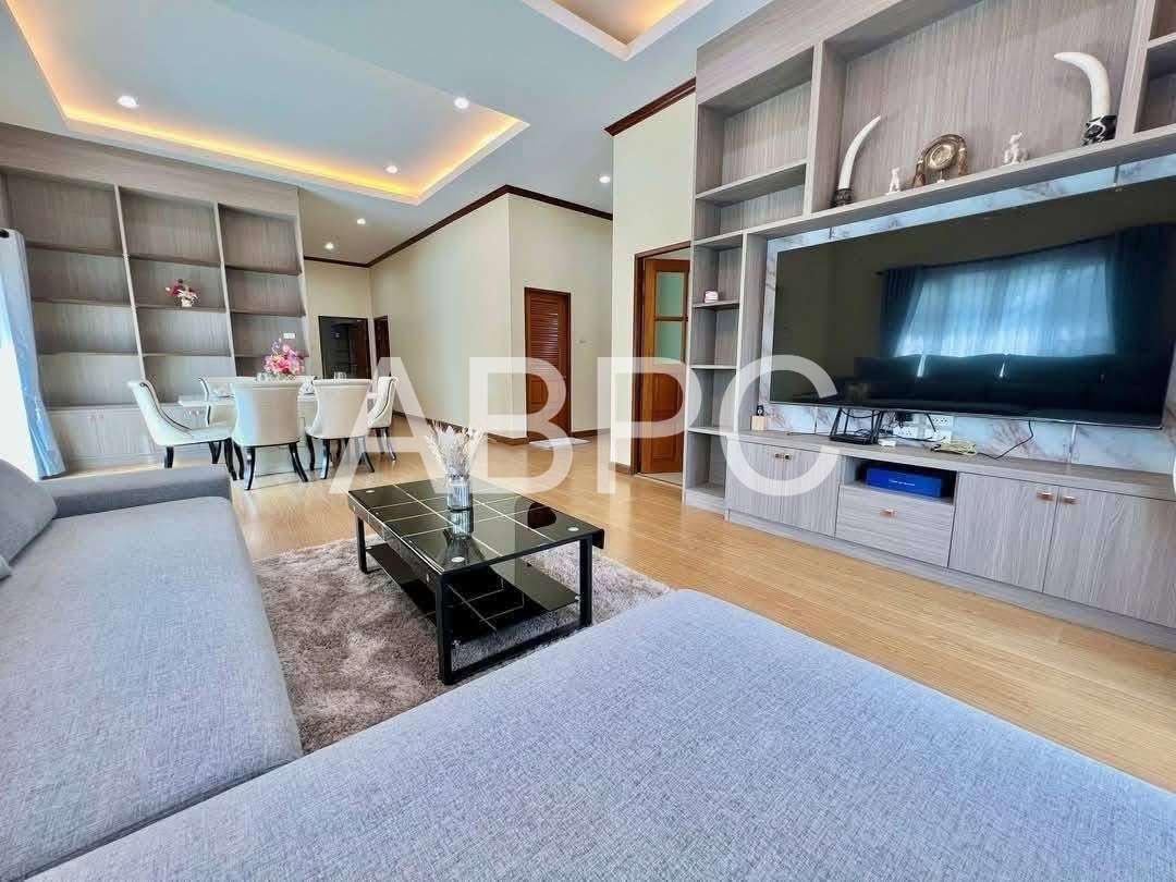 Pool Villa House for rent 4 Bedrooms 4 Bathrooms in East Pattaya photo 5