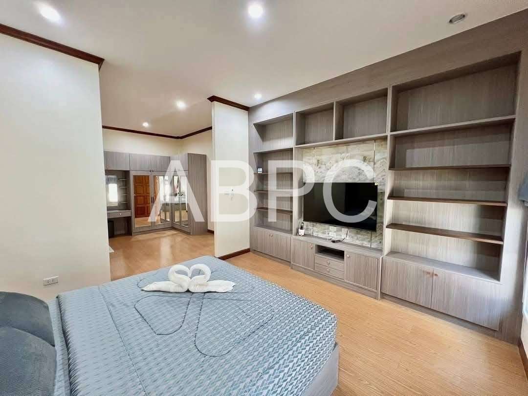 Pool Villa House for rent 4 Bedrooms 4 Bathrooms in East Pattaya photo 8