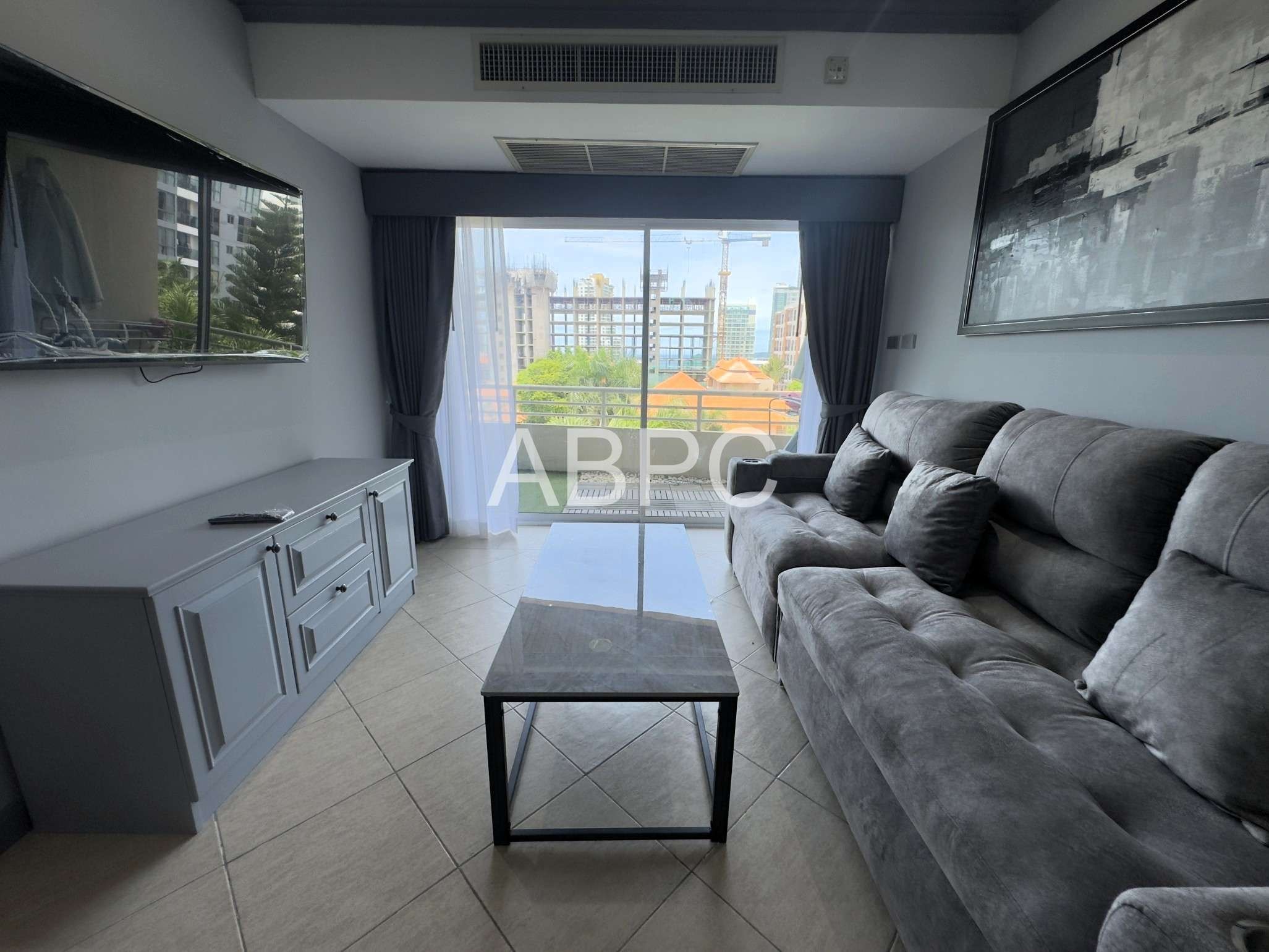 2 Bedroom 1 Bathroom in Pratumnak photo 3