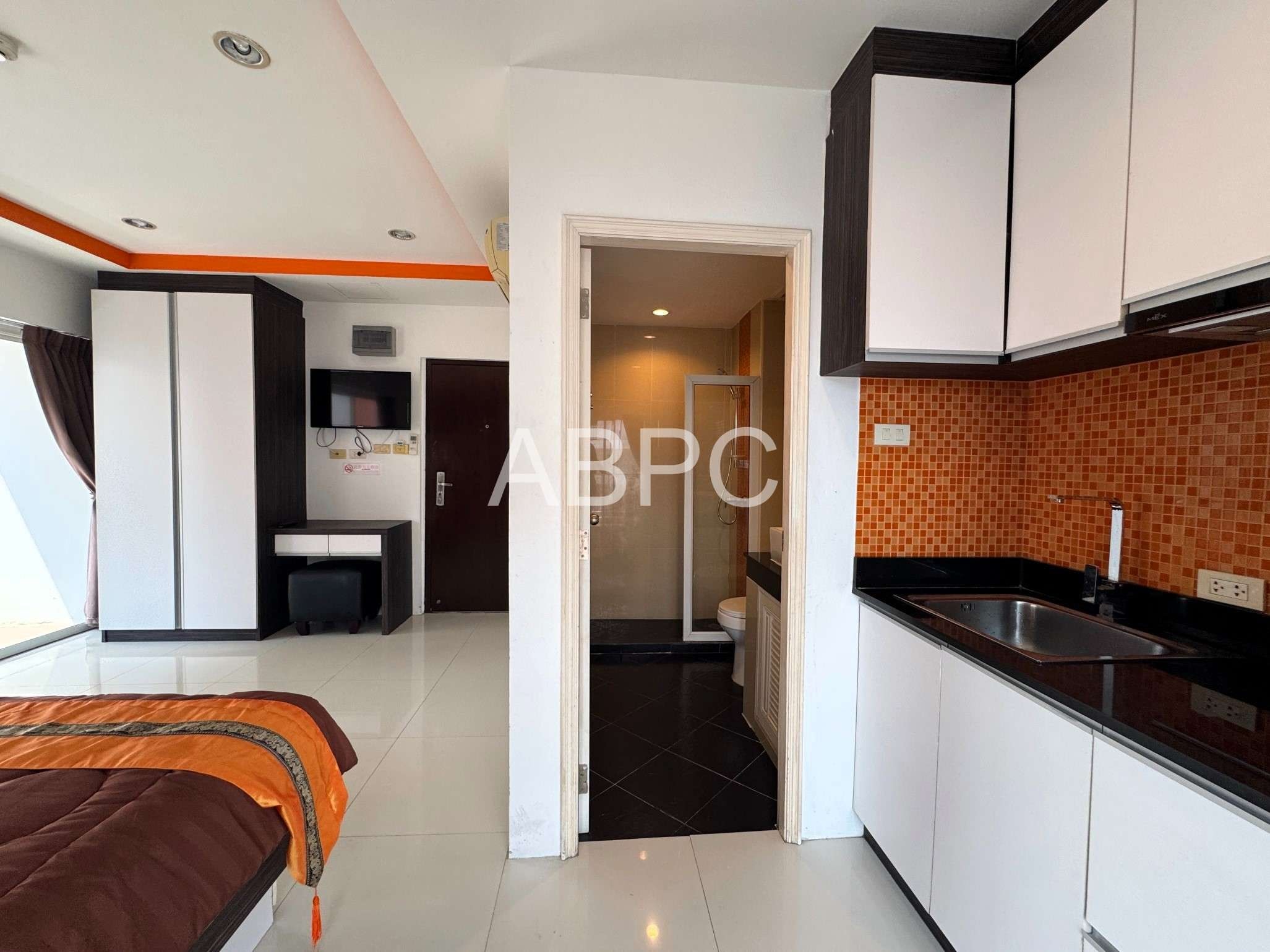 Corner Studio in Pratumnak photo 8