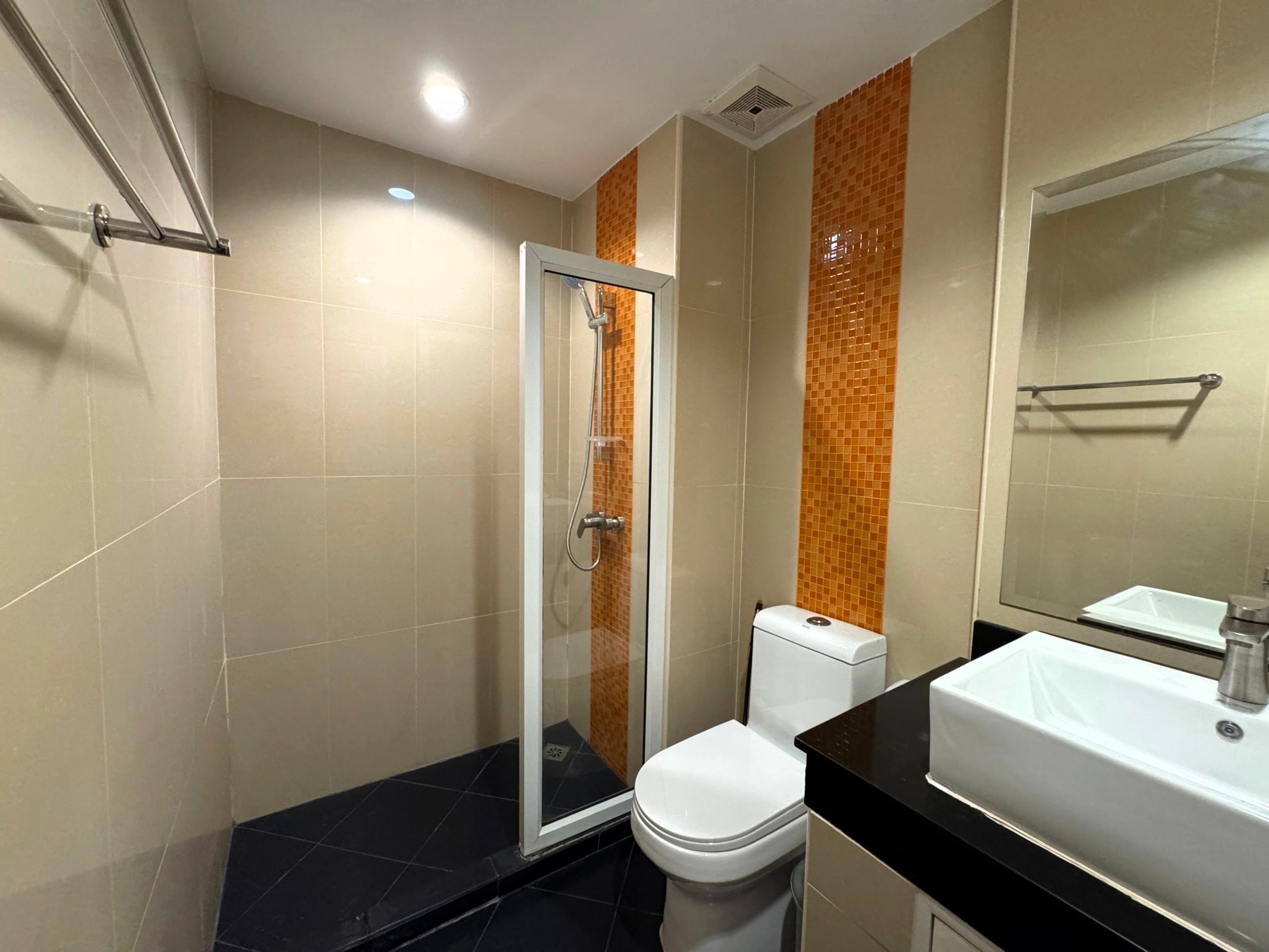 Corner Studio in Pratumnak photo 11