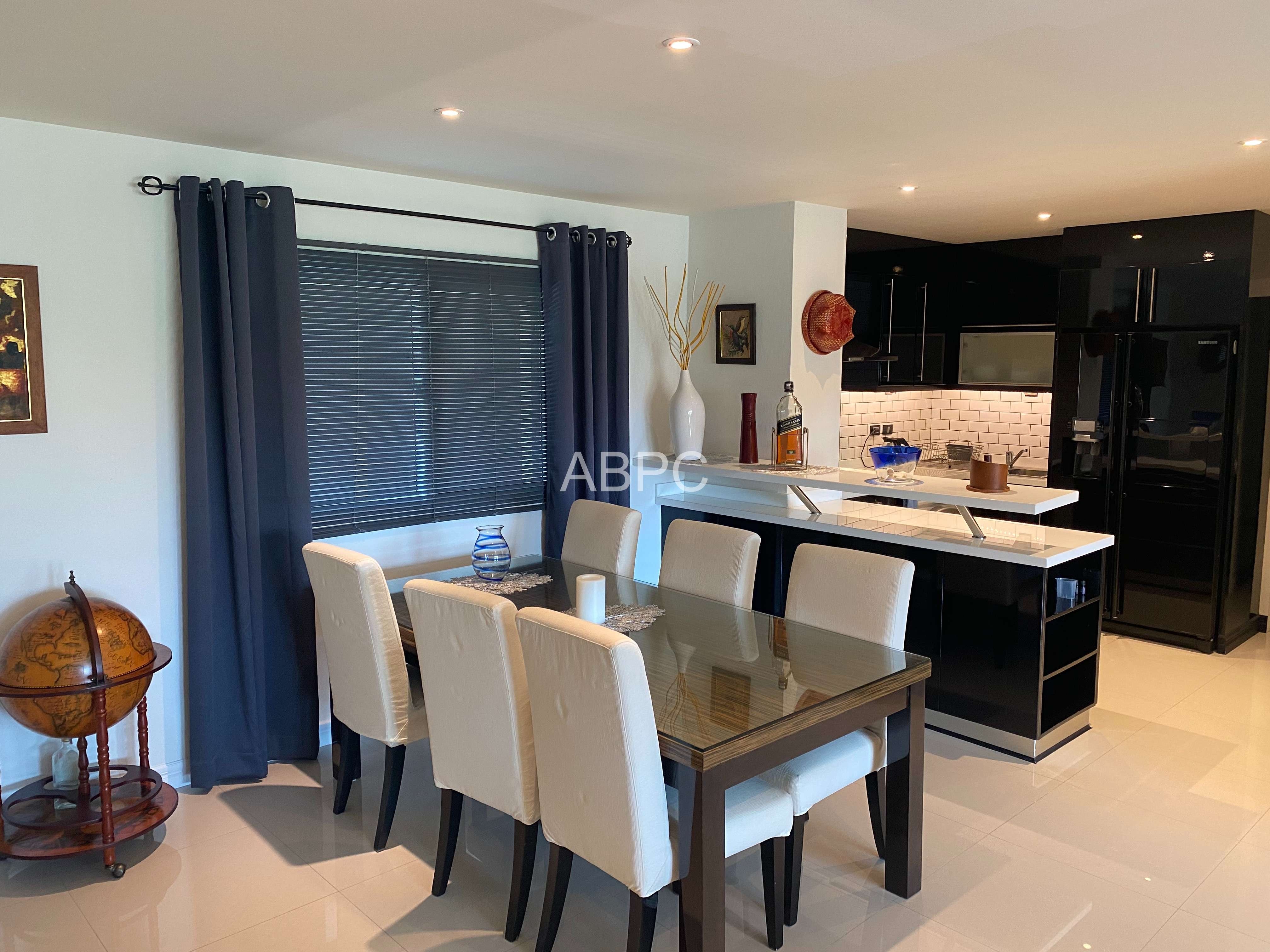 2 Bedroom 2 Bathroom in Pratumnak photo 2