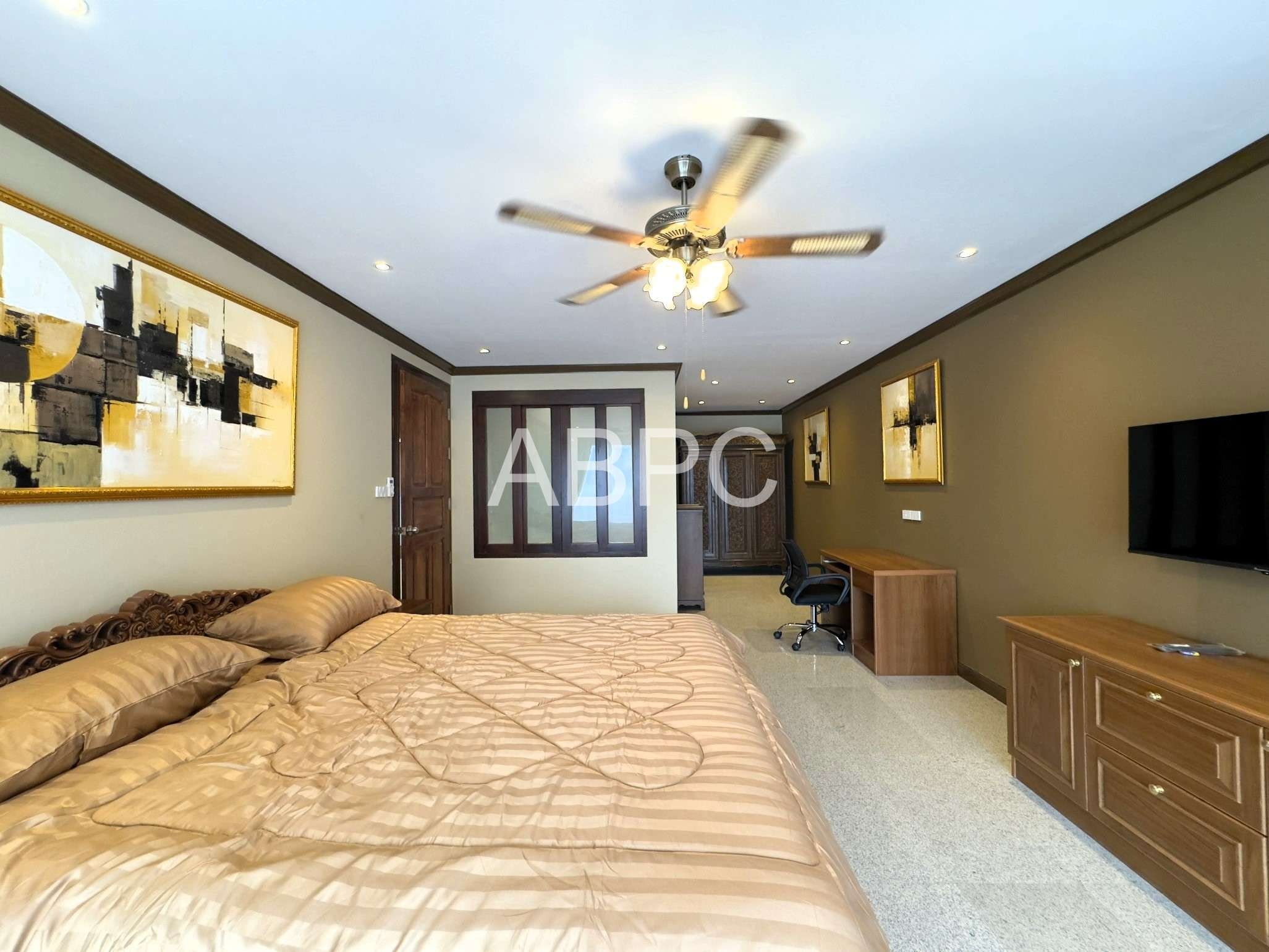2 Bedroom Condo For Rent and Sale In Tappraya Road