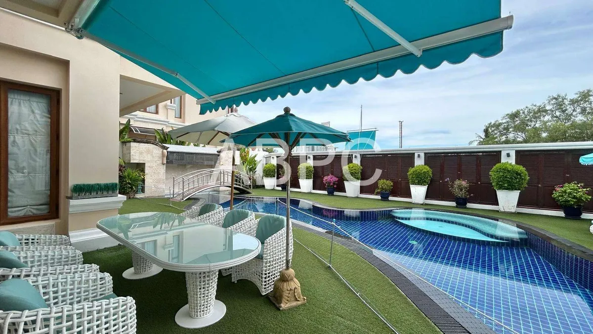 Pool Villa 4 Bedroom 5 Bathroom For Sale In Najomtien photo 6
