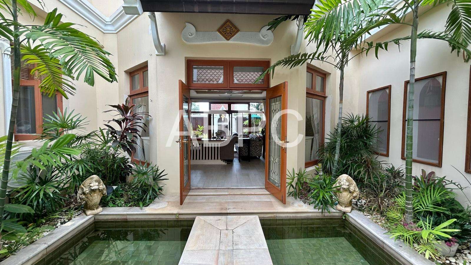 Private River Access Bali Inspired Luxury 4 Bed 5 Bath Pool Villa In Na Jomtien photo 10