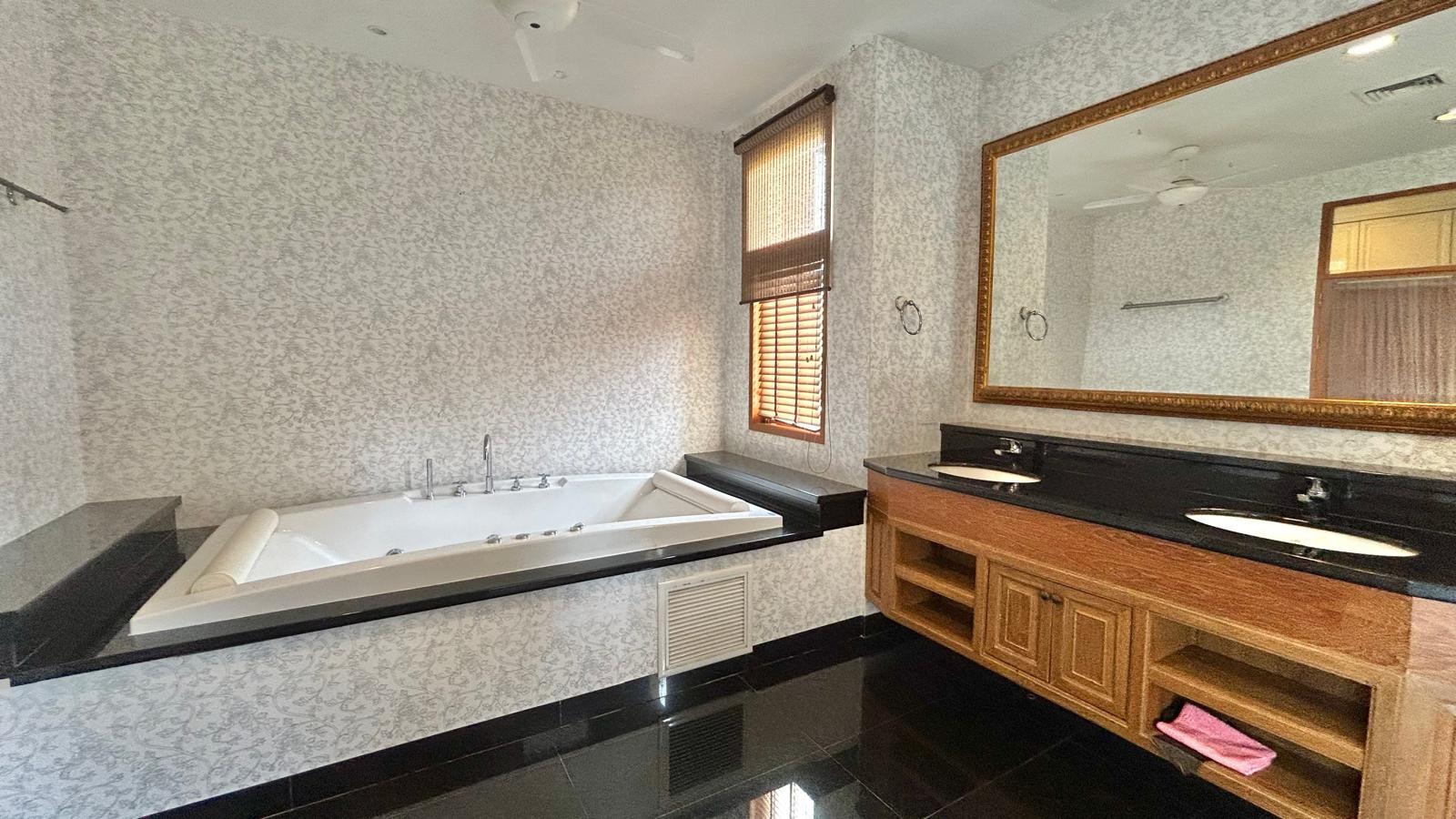Private River Access Bali Inspired Luxury 4 Bed 5 Bath Pool Villa In Na Jomtien photo 22