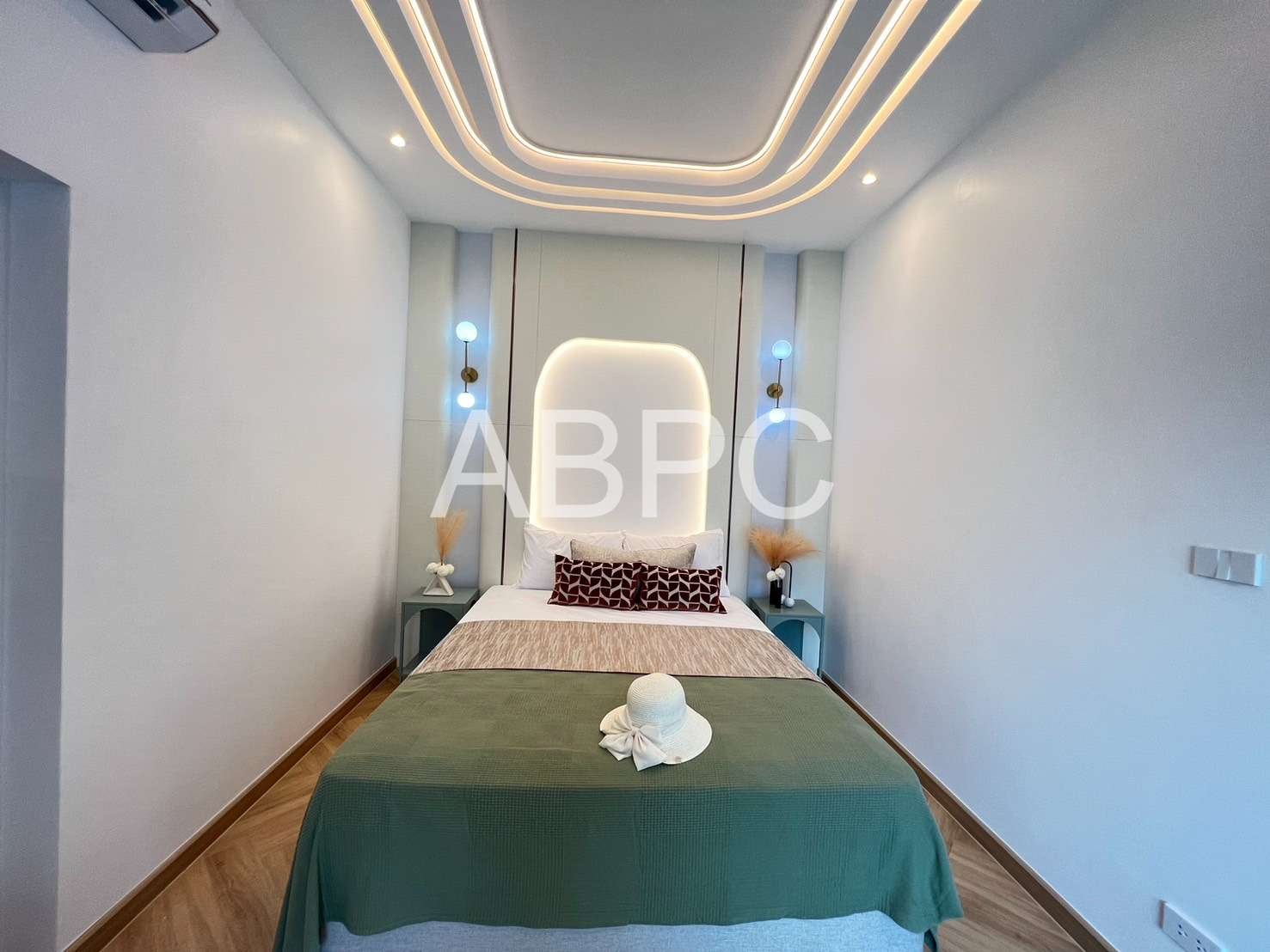 Luxury Pool Villa 5 Bedrooms 5 Bathrooms in Huay Yai photo 11