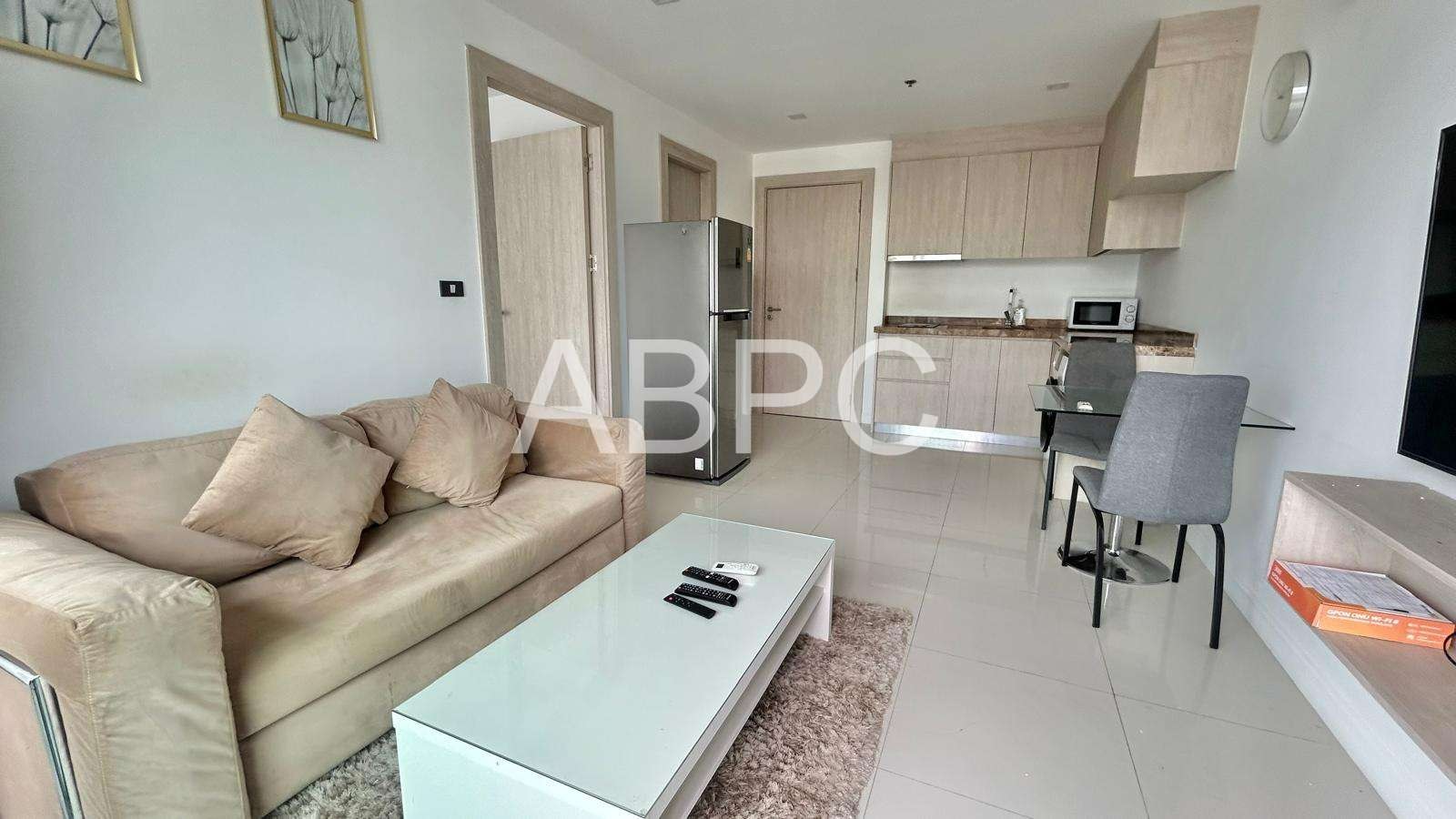 1 Bedroom Condo For Rent in Cosy Beach photo 2