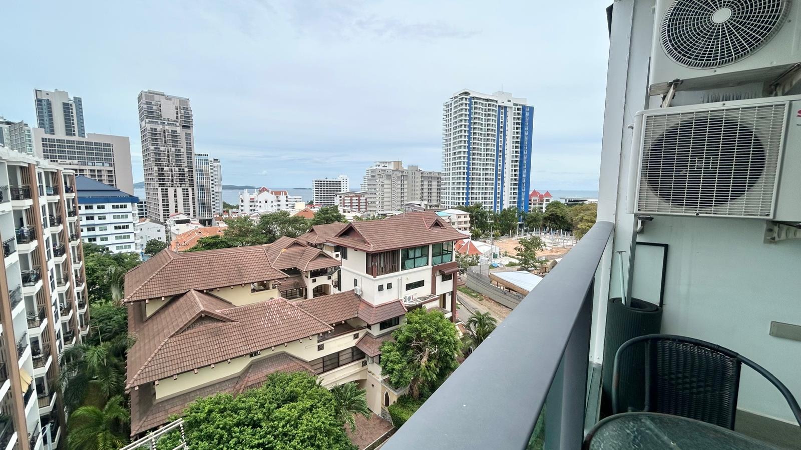 1 Bedroom Condo For Rent in Cosy Beach photo 16