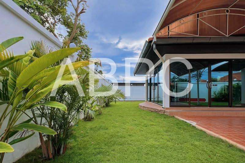 Pool Villa 4 bedrooms 3 bathrooms in East Pattaya for Sale photo 3