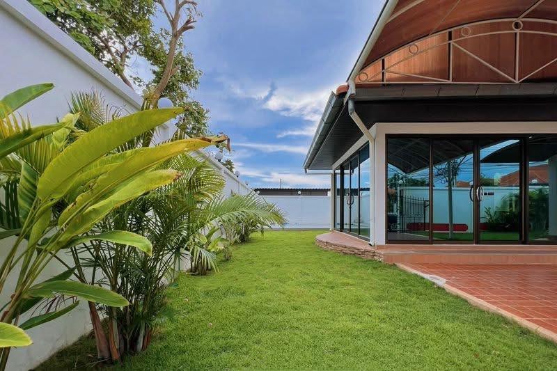 Pool Villa 4 bedrooms 3 bathrooms in East Pattaya for Sale photo 19