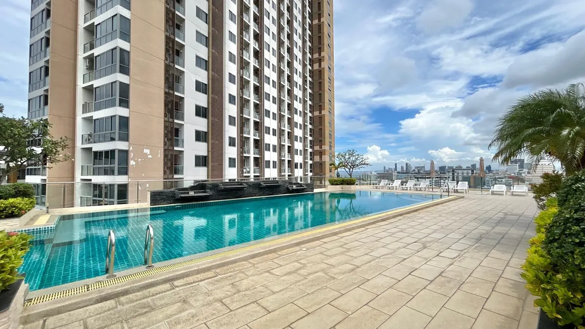 Large 2 Bedroom Condo For rent In Prahtamnak photo 19
