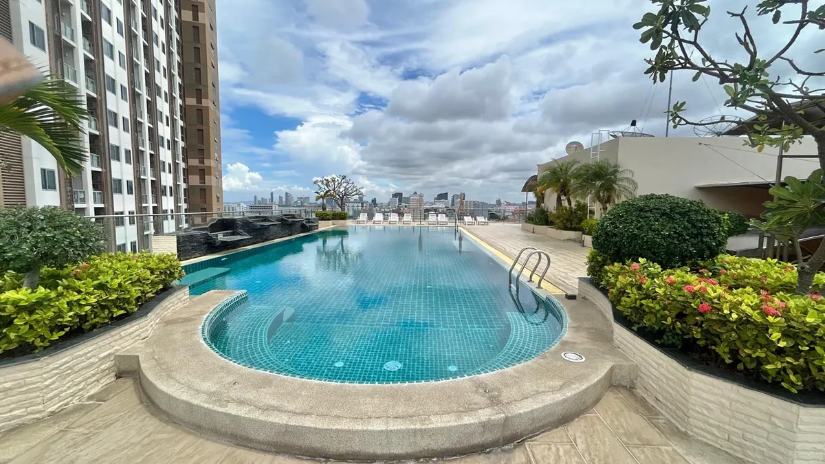 Large 2 Bedroom Condo For rent In Prahtamnak photo 20